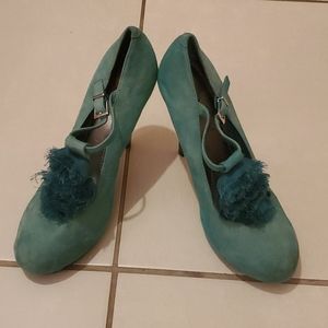 **7 for $25 Gianni Bini Green strappy Green pumps